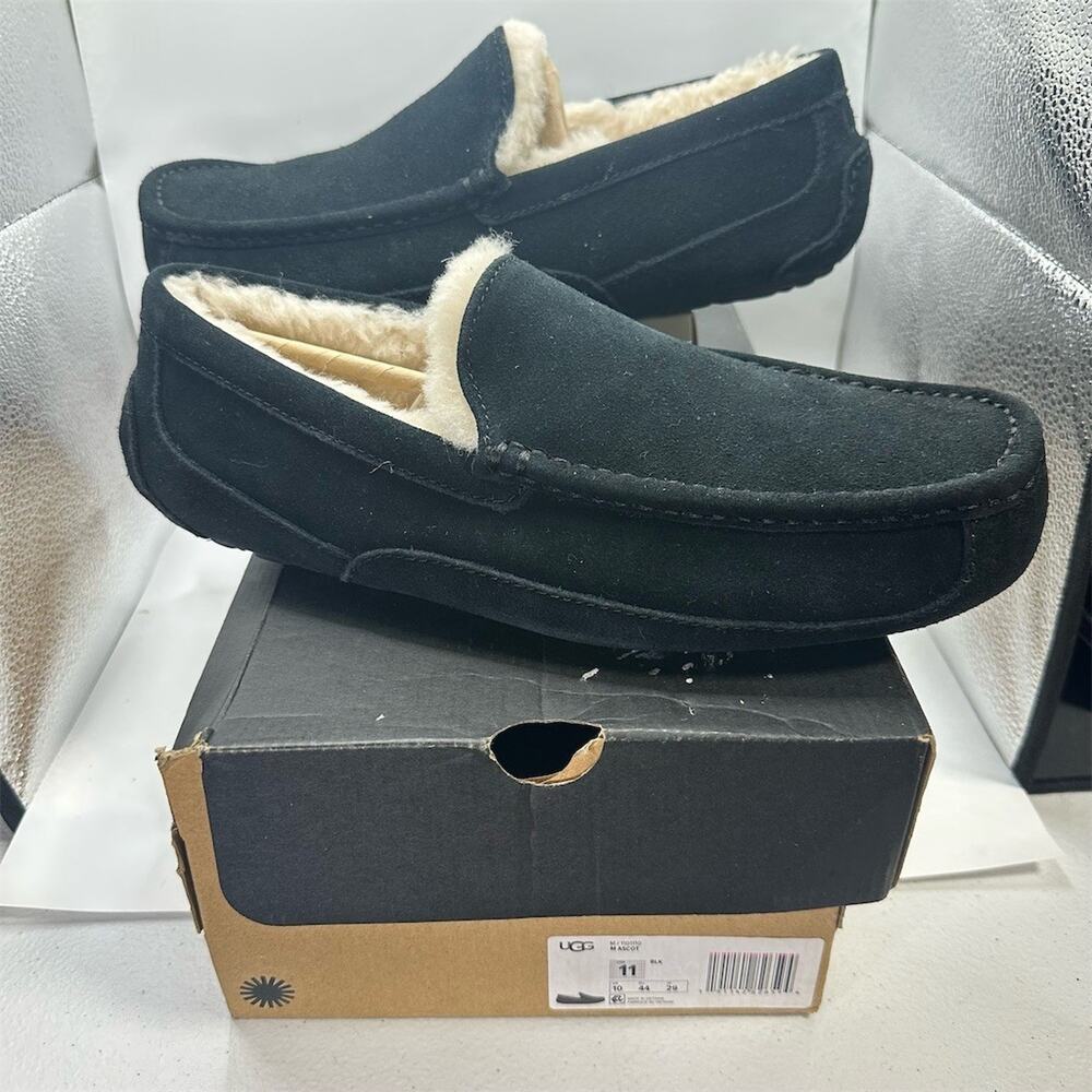 UGG Ascot Men's Slippers Black Moccasin Loafers Sheepskin Lined Size 11